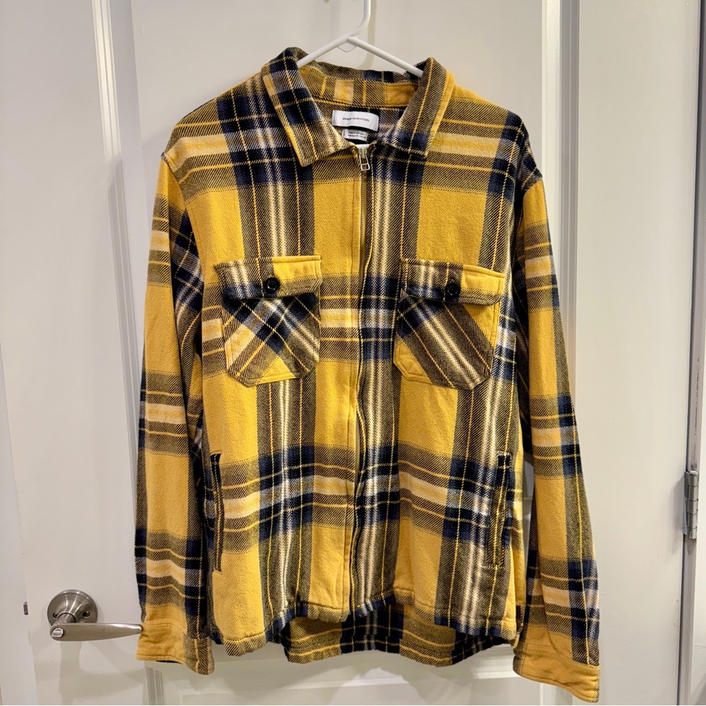 Men’s Urban Outfitters Yellow and Black Plaid Zip-Up Jacket with Pockets